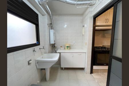 Apartamento à venda com 120m², 3 quartos e 3 vagasÁrea de Serviço