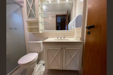 Apartamento à venda com 120m², 3 quartos e 3 vagasBanheiro da Suíte 3