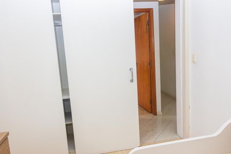 Apartamento à venda com 82m², 3 quartos e 1 vagaQuarto 2