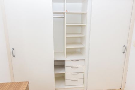 Apartamento à venda com 82m², 3 quartos e 1 vagaQuarto 2