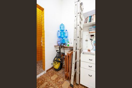 Casa à venda com 135m², 2 quartos e 2 vagas Casa à venda com 135m², 2 quartos e 2 vagasEdícula