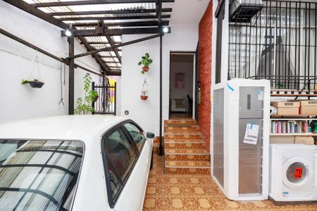 Casa à venda com 135m², 2 quartos e 2 vagas Casa à venda com 135m², 2 quartos e 2 vagasGaragem