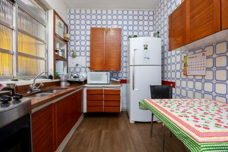 Casa à venda com 135m², 2 quartos e 2 vagas Casa à venda com 135m², 2 quartos e 2 vagasCozinha