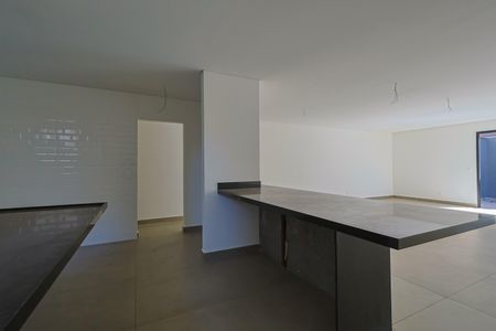 Apartamento à venda com 199m², 4 quartos e 3 vagasCozinha
