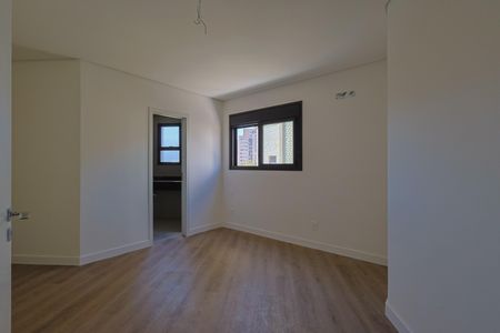 Apartamento à venda com 199m², 4 quartos e 3 vagasSuíte