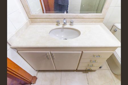 Apartamento à venda com 145m², 3 quartos e 3 vagasBanheiro da Suíte 2