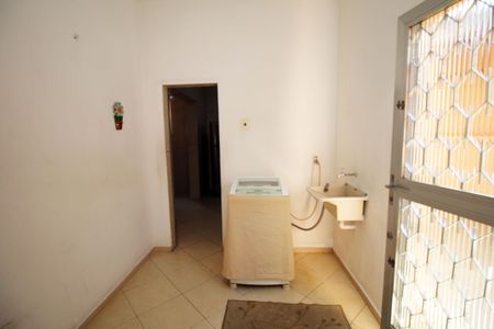 Casa à venda com 112m², 3 quartos e 1 vagaÁrea de Serviço