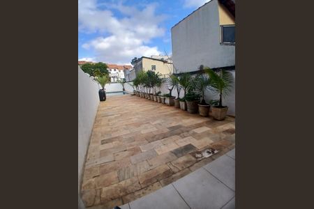 Casa à venda com 200m², 2 quartos e 2 vagas