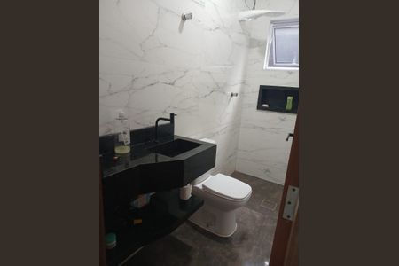 Casa à venda com 200m², 2 quartos e 2 vagas