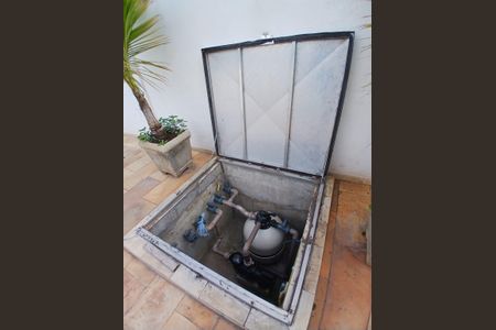 Casa à venda com 200m², 2 quartos e 2 vagas