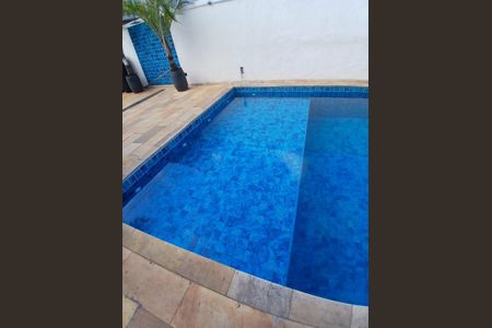 Casa à venda com 200m², 2 quartos e 2 vagas