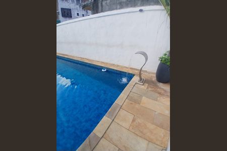 Casa à venda com 200m², 2 quartos e 2 vagas