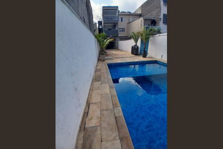 Casa à venda com 200m², 2 quartos e 2 vagas