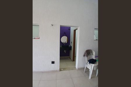Casa à venda com 200m², 2 quartos e 2 vagas