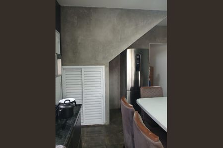 Casa à venda com 200m², 2 quartos e 2 vagas