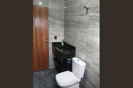 Casa à venda com 200m², 2 quartos e 2 vagas