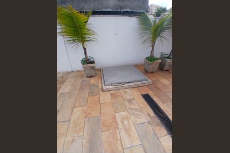 Casa à venda com 200m², 2 quartos e 2 vagas