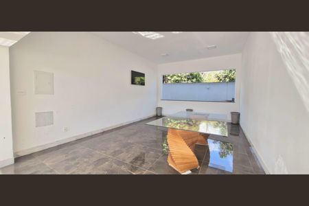 Casa de condomínio à venda com 800m², 5 quartos e 2 vagas Casa de condomínio à venda com 800m², 5 quartos e 2 vagasÁrea comum