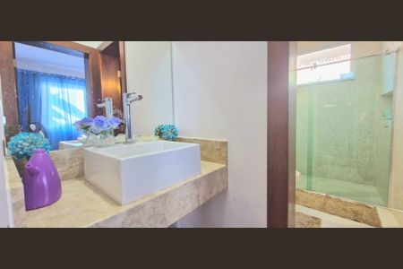 Casa de condomínio à venda com 800m², 5 quartos e 2 vagas Casa de condomínio à venda com 800m², 5 quartos e 2 vagasBanheiro