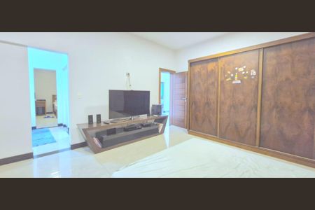 Casa de condomínio à venda com 800m², 5 quartos e 2 vagas Casa de condomínio à venda com 800m², 5 quartos e 2 vagasSuíte 2