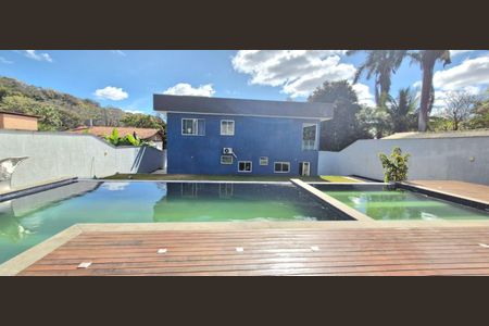 Casa de condomínio à venda com 800m², 5 quartos e 2 vagas Casa de condomínio à venda com 800m², 5 quartos e 2 vagasÁrea comum