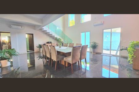 Casa de condomínio à venda com 800m², 5 quartos e 2 vagas Casa de condomínio à venda com 800m², 5 quartos e 2 vagasCozinha