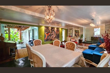 Casa para alugar com 392m², 6 quartos e 4 vagasSala