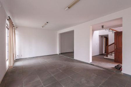 Sala de casa para alugar com 4 quartos, 280m² em Centro, Taubaté
