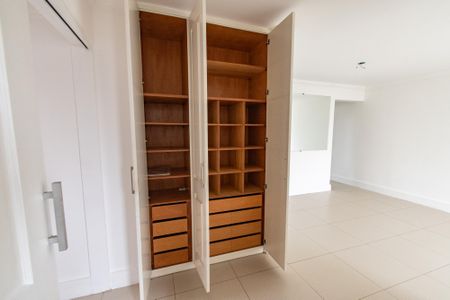 Apartamento à venda com 80m², 3 quartos e 2 vagasSala