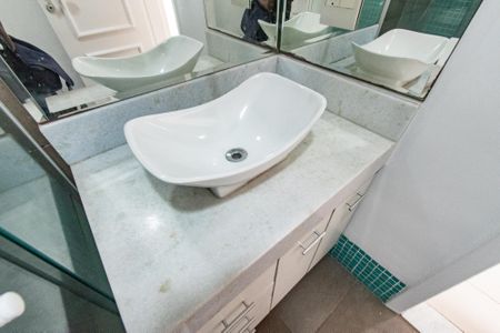 Apartamento à venda com 80m², 3 quartos e 2 vagasBanheiro