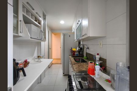 Apartamento à venda com 68m², 2 quartos e 1 vagaCozinha