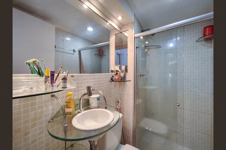 Apartamento à venda com 68m², 2 quartos e 1 vagaBanheiro Corredor