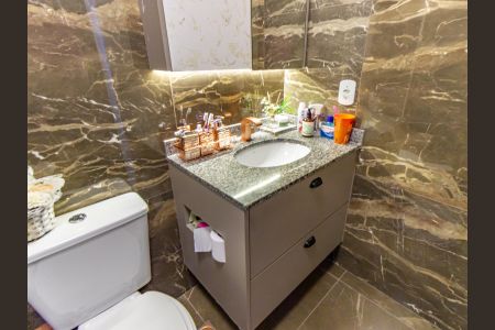 Apartamento à venda com 51m², 2 quartos e 1 vaga Apartamento à venda com 51m², 2 quartos e 1 vagaBanheiro Social