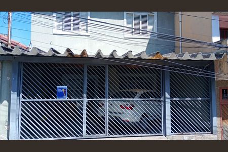 Casa à venda com 330m², 5 quartos e 2 vagas Casa à venda com 330m², 5 quartos e 2 vagasFachada