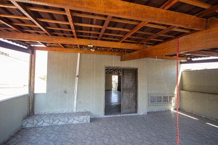 Casa à venda com 330m², 5 quartos e 2 vagas Casa à venda com 330m², 5 quartos e 2 vagasÁrea comum