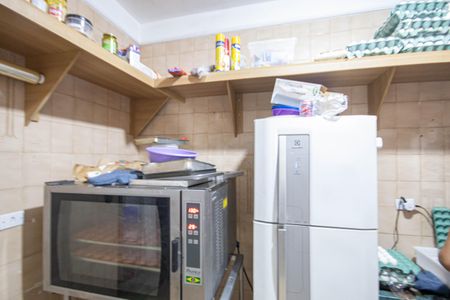 Casa à venda com 330m², 5 quartos e 2 vagas Casa à venda com 330m², 5 quartos e 2 vagasCozinha