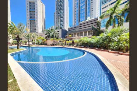 Apartamento à venda com 126m², 4 quartos e 3 vagas Apartamento à venda com 126m², 4 quartos e 3 vagasPiscina