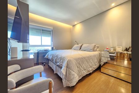 Apartamento à venda com 126m², 4 quartos e 3 vagas Apartamento à venda com 126m², 4 quartos e 3 vagasSuíte 1