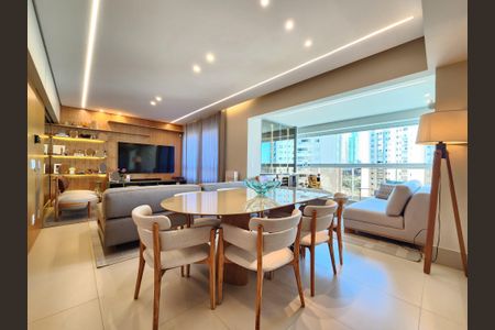 Apartamento à venda com 126m², 4 quartos e 3 vagas Apartamento à venda com 126m², 4 quartos e 3 vagasSala