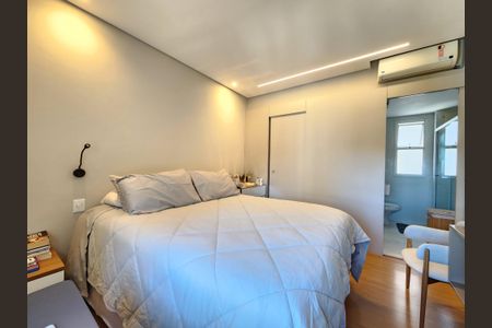 Apartamento à venda com 126m², 4 quartos e 3 vagas Apartamento à venda com 126m², 4 quartos e 3 vagasSuíte 1