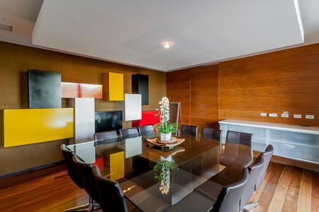 Casa à venda com 1500m², 7 quartos e 6 vagas Casa à venda com 1500m², 7 quartos e 6 vagasFoto 22