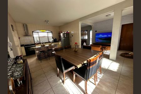 Sala de Jantar de casa à venda com 4 quartos, 300m² em Nova Granada, Belo Horizonte