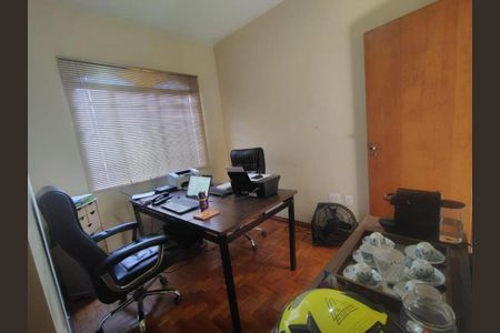 Casa à venda com 300m², 4 quartos e 6 vagasQuarto 3