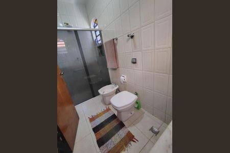 Casa à venda com 300m², 4 quartos e 6 vagasBanheiro 2