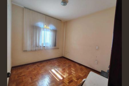 Casa à venda com 300m², 4 quartos e 6 vagasQuarto 4