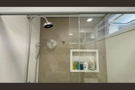 Apartamento à venda com 100m², 3 quartos e 1 vagaBanheiro da Suíte