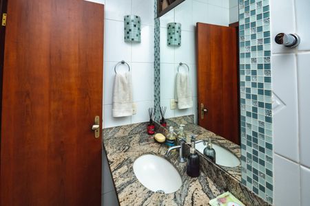 Casa à venda com 180m², 3 quartos e 3 vagasLavabo