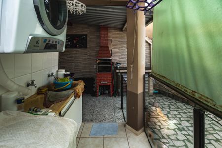 Casa à venda com 180m², 3 quartos e 3 vagasÁrea de Serviço