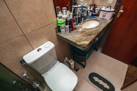 Casa à venda com 180m², 3 quartos e 3 vagasBanheiro da Suíte