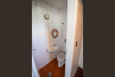 Apartamento para alugar com 93m², 2 quartos e 2 vagas Apartamento para alugar com 93m², 2 quartos e 2 vagasBanheiro de Serviço